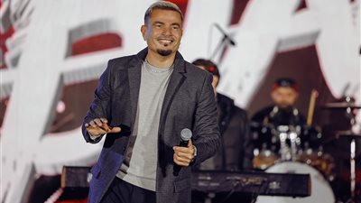 عمرو دياب يتألق في حفل غنائي بأحد فنادق القاهرة (صور)