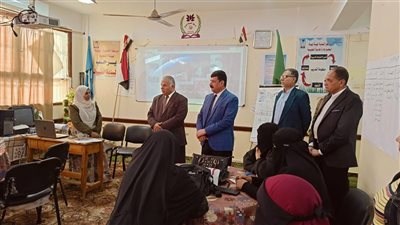 وكيل «تعليم الفيوم» يتفقد مدرسة الزراعة بطامية.. ويشيد بالمنتجات الغذائية