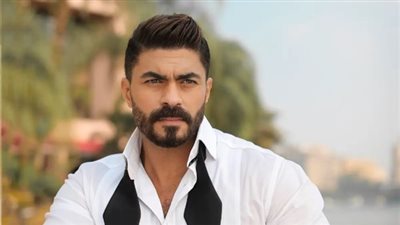 خالد سليم يهنئ والدته بعيد الأم: «ابنك وخدامك وجنتي تحت أقدامك»