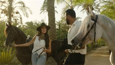 رقص تحت الأمطار.. طرح البرومو الأول لمسلسل «في لحظة» بطولة أحمد فهمي