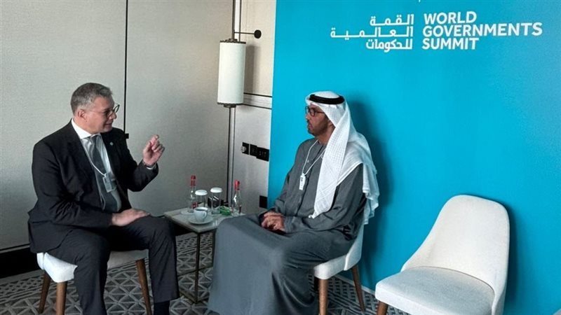 وزير البترول المصري مع وزير الصناعة الإماراتي