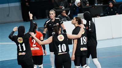 طائرة سيدات الأهلي تتأهل لنهائي كأس السوبر المصري على حساب الشمس