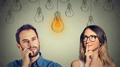 الرجال أكثر رومانسية أم النساء؟.. دراسة بريطانية توضح