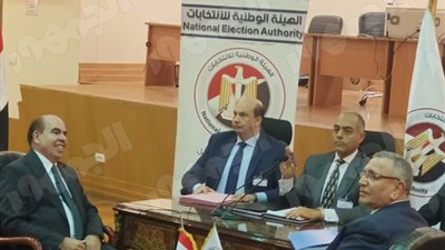 عبد السند يمامة يقدم أوراق ترشحه للانتخابات بمقر الهيئة الوطنية