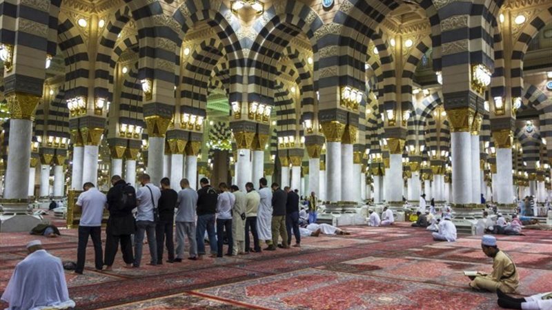 ما حكم صلاة النافلة في جماعة؟