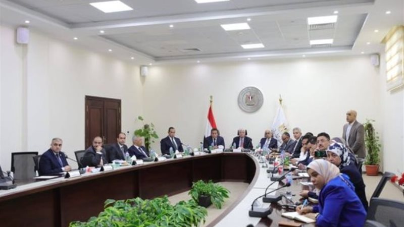 الدكتور أيمن عاشور، وزير التعليم العالى