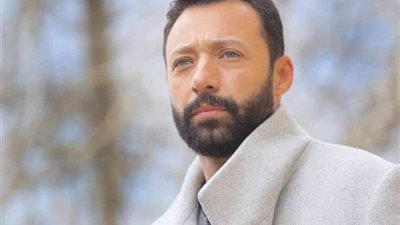 أحمد فهمي يدعو لأهالي غزة أثناء تأدية مناسك العمرة.. فيديو