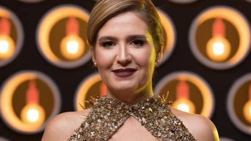الفنانة هنا شيحة