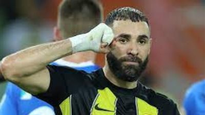 رأسية بنزيما تتقدم للاتحاد السعودي أمام التعاون في دوري روشن