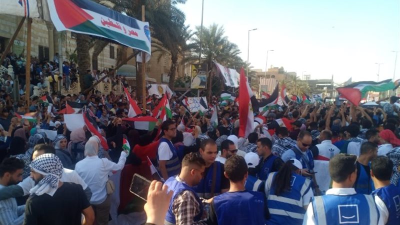 علم مصر وفلسطين في ميدان الحصري