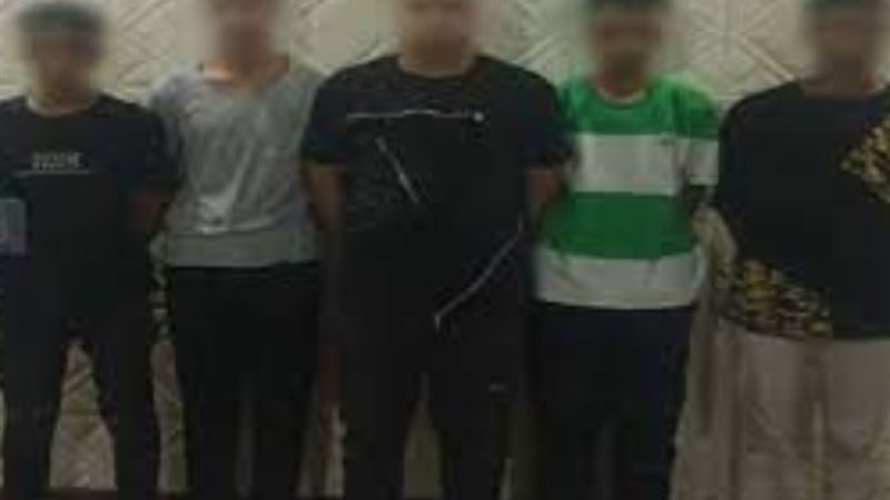 المتهمون الخمسة