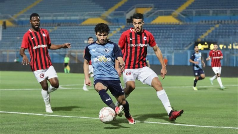 بيراميدز وفيوتشر