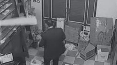 صيدلي مدينة نصر استدرج ابنته للحمام ومارس معها العلاقة المحرمة