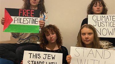 نشطاء ورواد «سوشيال ميديا» أجانب يتضامنون مع فلسطين