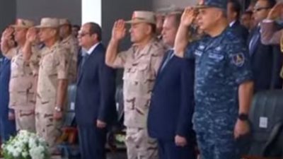 الرئيس السيسي يتفقد جاهزية الجيش المصري في السويس