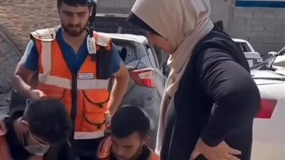 أهالي غزة يثبتون أخلاقهم النبيلة في ظل الاحتلال الإسرائيلي.. فيديو
