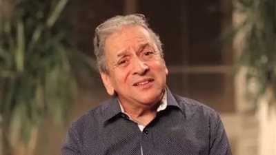 عمر عبد العزيز عن تحويل رواية «عتبات البهجة» لمسلسل: «أنا برا اللعبة»