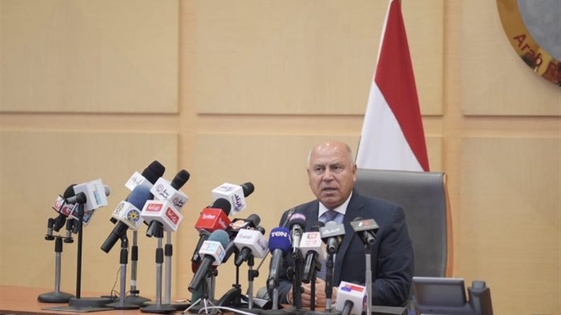 وزير النقل كامل الوزير