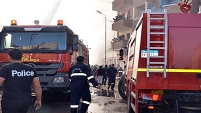مباحث الطالبية تستمع لشهود العيان في حريق أودى بحياة أسرة بالكامل