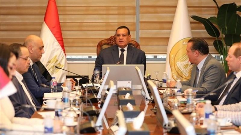وزير التنمية المحلية و رحمي