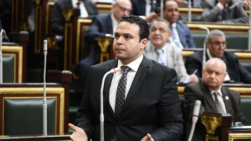 عبد المنعم إمام
