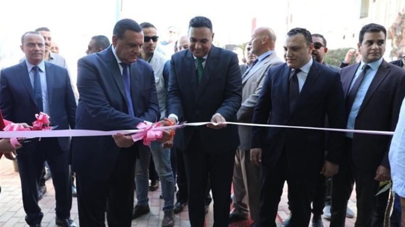 خلال الافتتاح