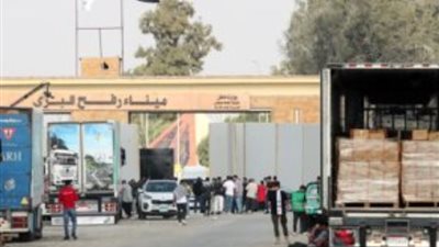 القاهرة الإخبارية: تجهيز 70 شاحنة مساعدات تمهيدًا لإرسالها إلى غزة