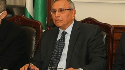 قبل انطلاق المؤتمر الأول بساعات. السيد البدوي يثير أزمة داخل حزب الوفد