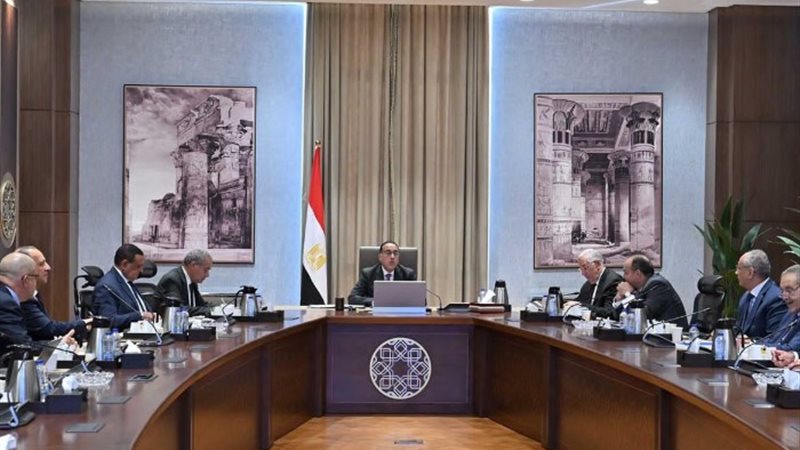 خلال الاجتماع