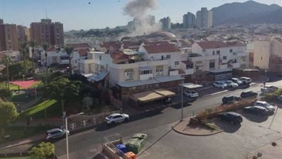 مشاهد من أثار القصف على مدينة إيلات جنوب إسرائيل