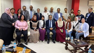 لقاء يجمع فريد زهران بشباب محافظة أسيوط خلال جولته الانتخابية