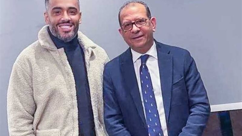 الفنان رامي جمال والمحامي أشرف عبدالعزيز