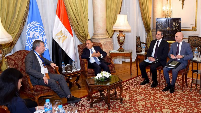 وزير الخارجية رفقة مفوض الأونروا