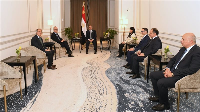 الرئيس السيسي يستقبل رئيس مجموعة  