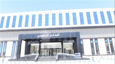 سقوط طالبة بكلية التربية طفولة من الطابق الثالث بمدينة سوهاج الجامعية
