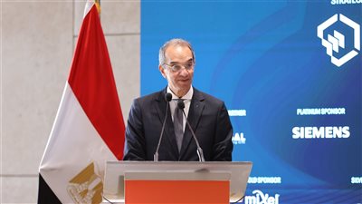 وزير الاتصالات: 3.5 مليار دولار قيمة تطوير البنية التحتية الرقمية بمصر