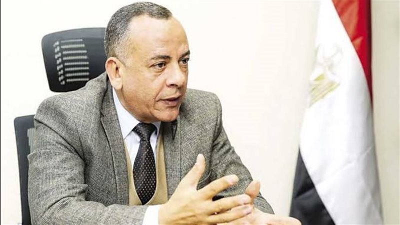 العالم الأثري الدكتور مصطفى وزيري