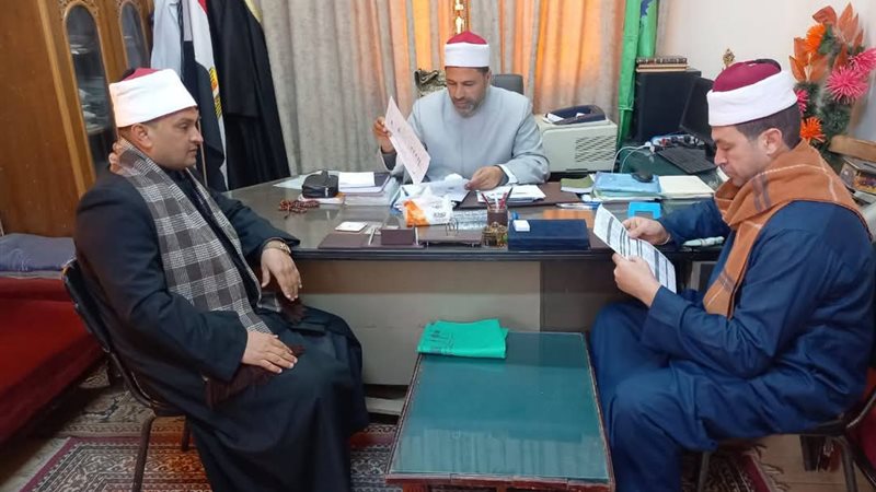 وكيل وزارة اوقاف الفيوم أثناء اللقاء
