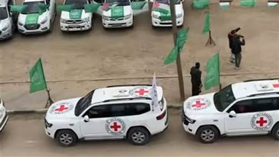 «الصليب الأحمر» يصل رفح الفلسطينية لبدء مراسم تسليم المحتجزين الإسرائيليين