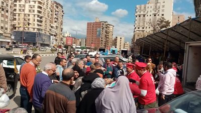 الأرز بـ 24 جنيه، استمرار توافد المواطنين علي «سوق اليوم الواحد» بالدقهلية 