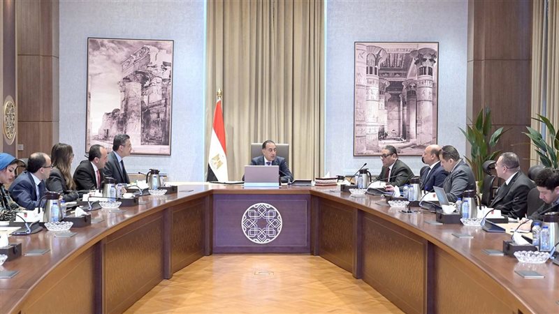 اجتماع رئيس الوزراء ووزير التموين