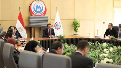وزير الصحة يوجه بتكثيف الزيارات الميدانية للمنشآت الصحية خلال رمضان