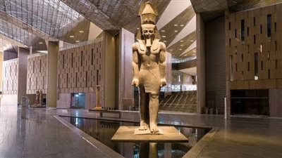 بالتزامن مع افتتاح المتحف المصري الكبير.. كيف تستعد مصر سياحيًا لاستقبال العالم؟ 