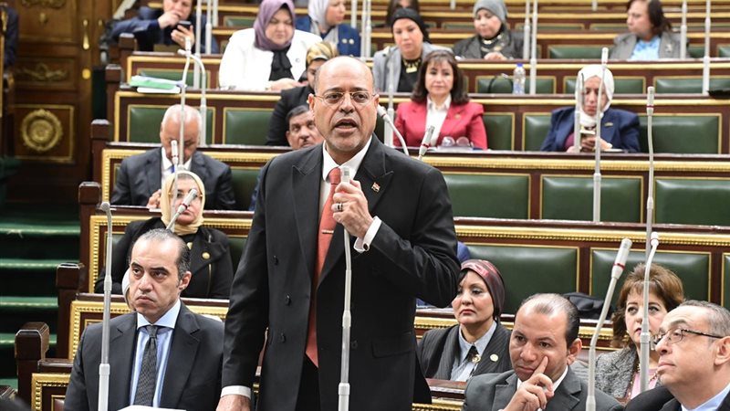 وزير العمل 