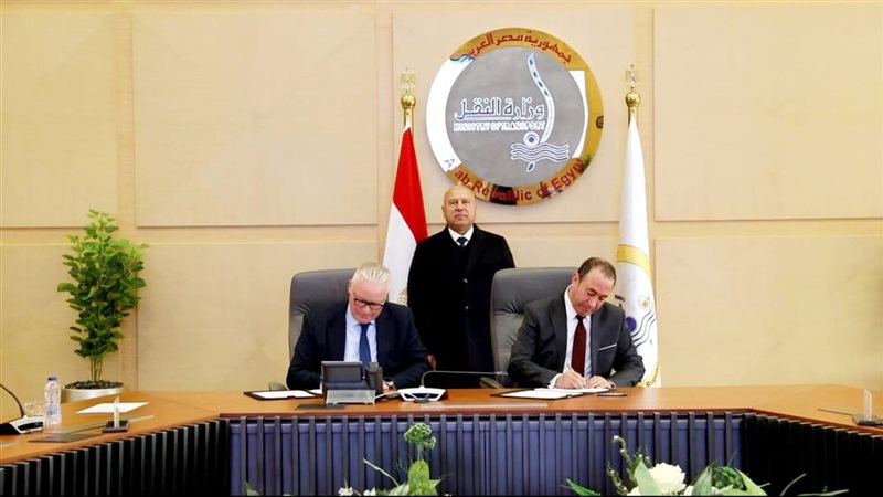توقيع الاتفاقية بين القابضة للنقل وشركة إيه بي موللر ميرسك