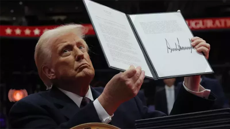 الرئيس الأمريكي دونالد ترامب