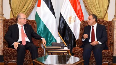 بدر عبد العاطي يستقبل رئيس الوزراء وزير الخارجية الفلسطيني