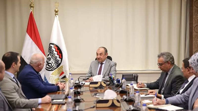 وزير قطاع الاعمال 