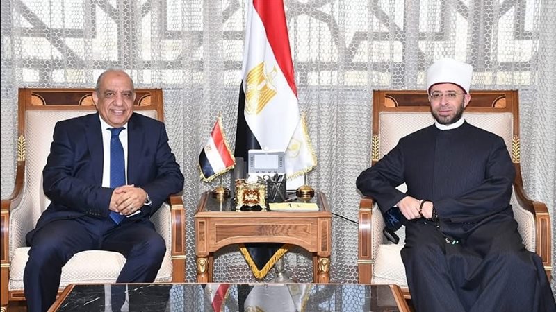 وزير الأوقاف ،،ووزير الكهرباء 