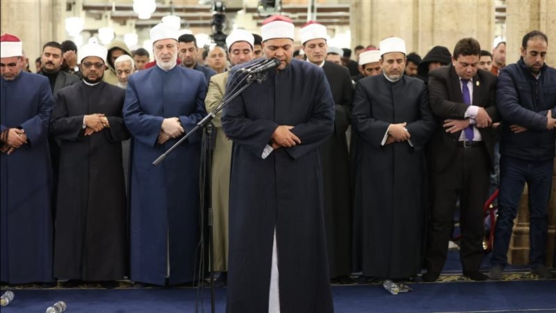 صلاتي العشاء والتراويح،